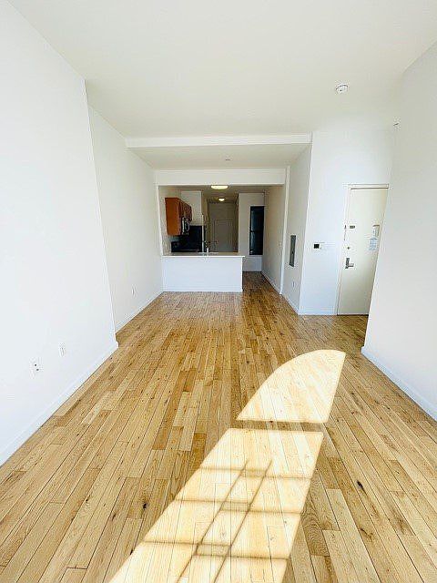 1st image of 229 W 121st St APT 4A