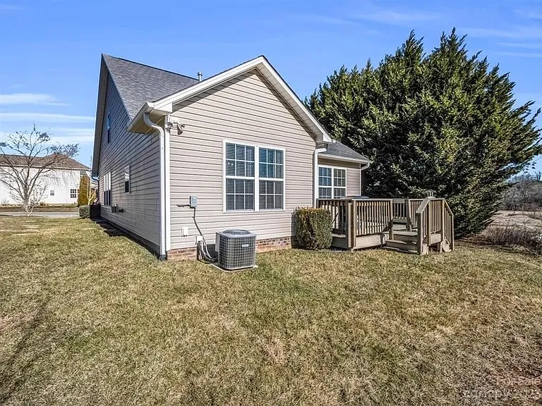 5 Maxim Ct — Photo 30