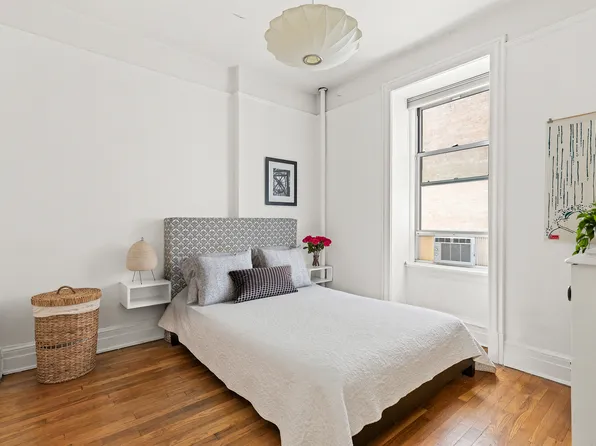 301 West 108th Street image 4 of 5