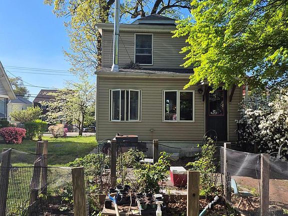 4th image of 337 Edge Hill Rd