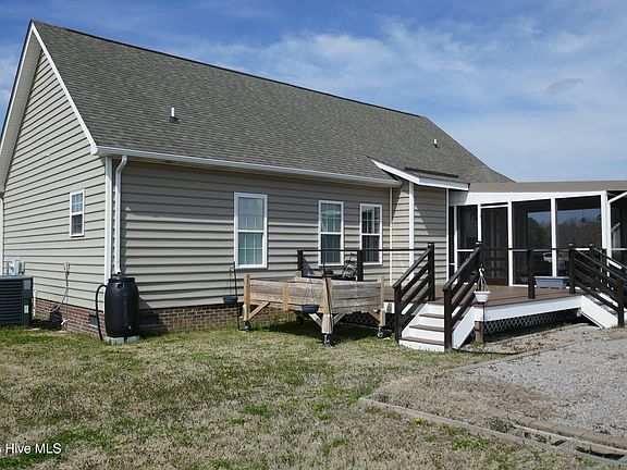 4th image of 606 Trotman Road