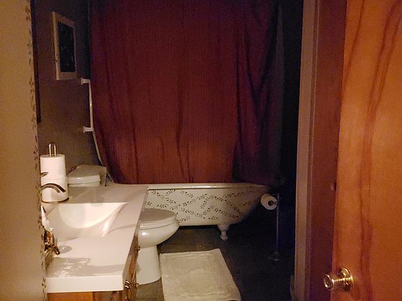 Giant Claw Foot Tub