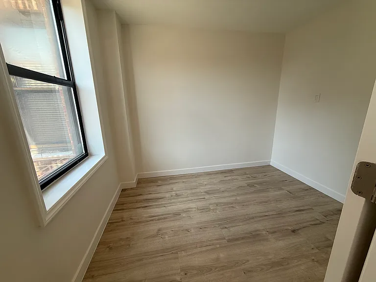2800 Coyle St #4 — Photo 6