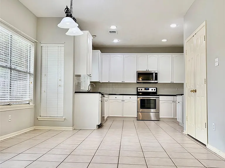 4742 Stoney Point Ct — Photo 8