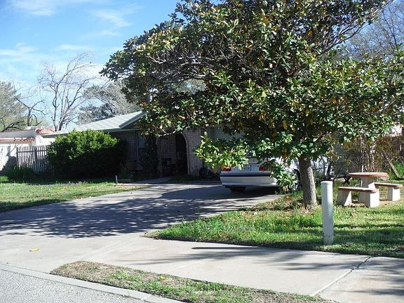 2nd image of 309 Arboles Dr