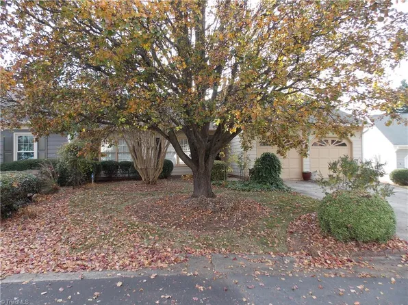 5021 Heathridge Ter, Greensboro, NC 27410