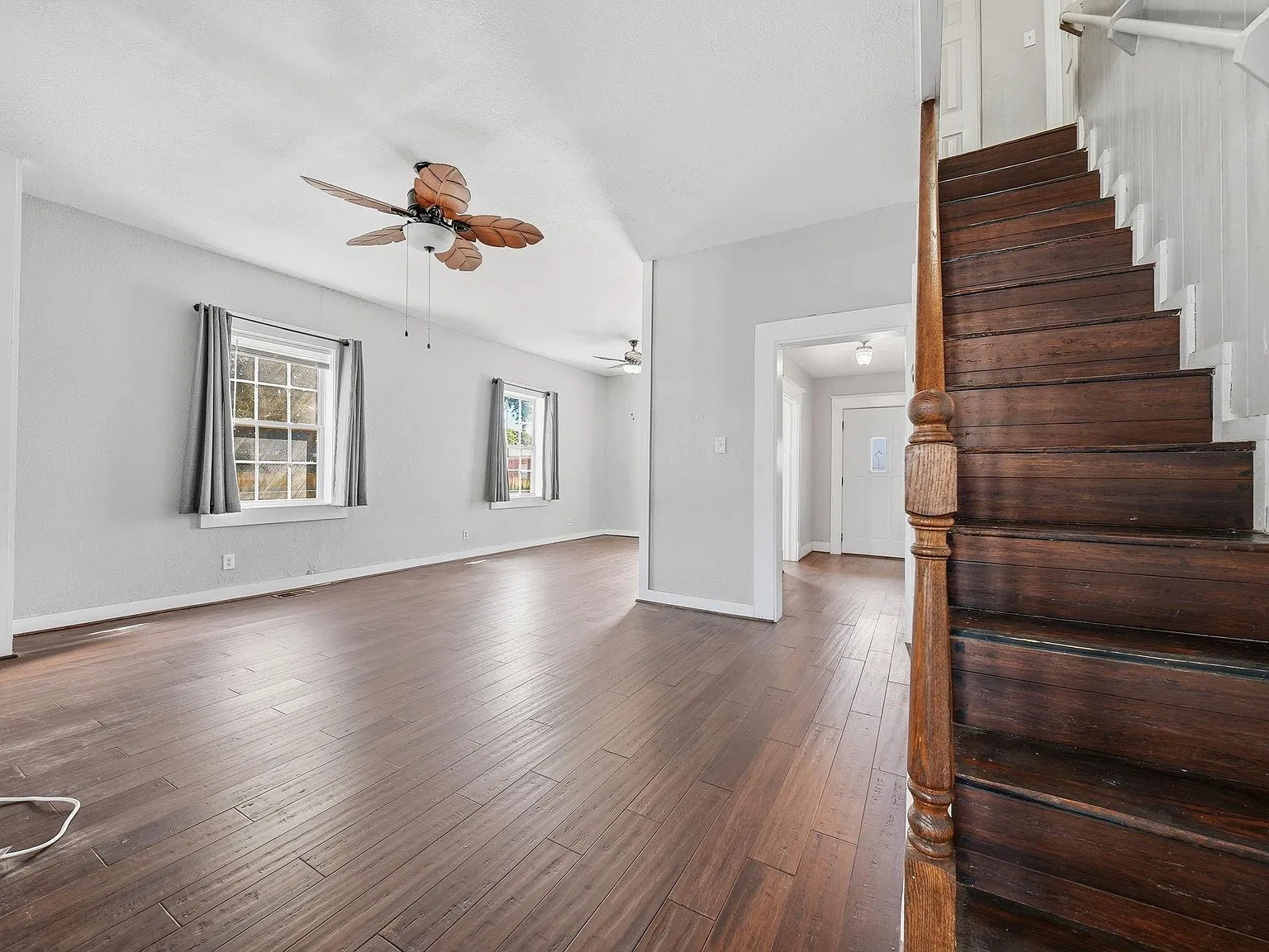 4 bed, 1.5 bath, 1488 sqft, $1,800 — Photo 4