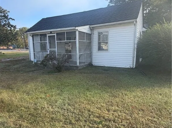 115 Elm St, Waverly, VA 23890