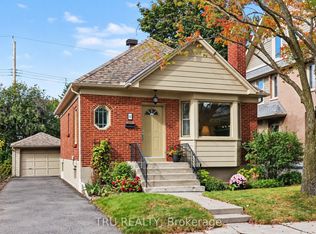 51 Merritt Ave, Ottawa, ON K1S 0J5