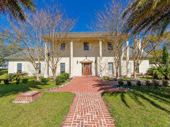 1514 Savanne Rd, Houma, LA 70360