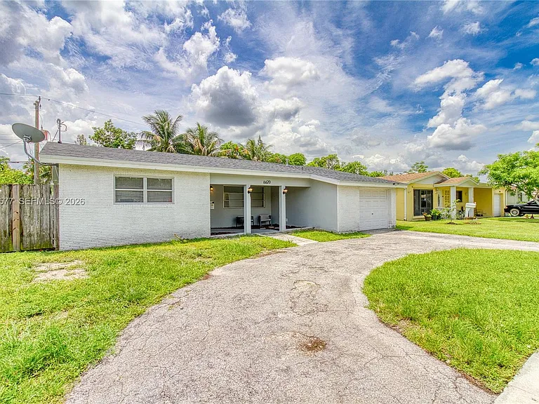 6620 NW 21st Ct — Photo 4