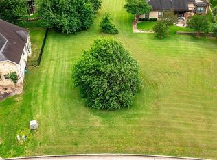 310 Edgewood Dr, Montgomery, TX 77356