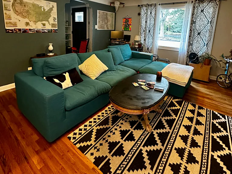1415 N Franklin St — Photo 3