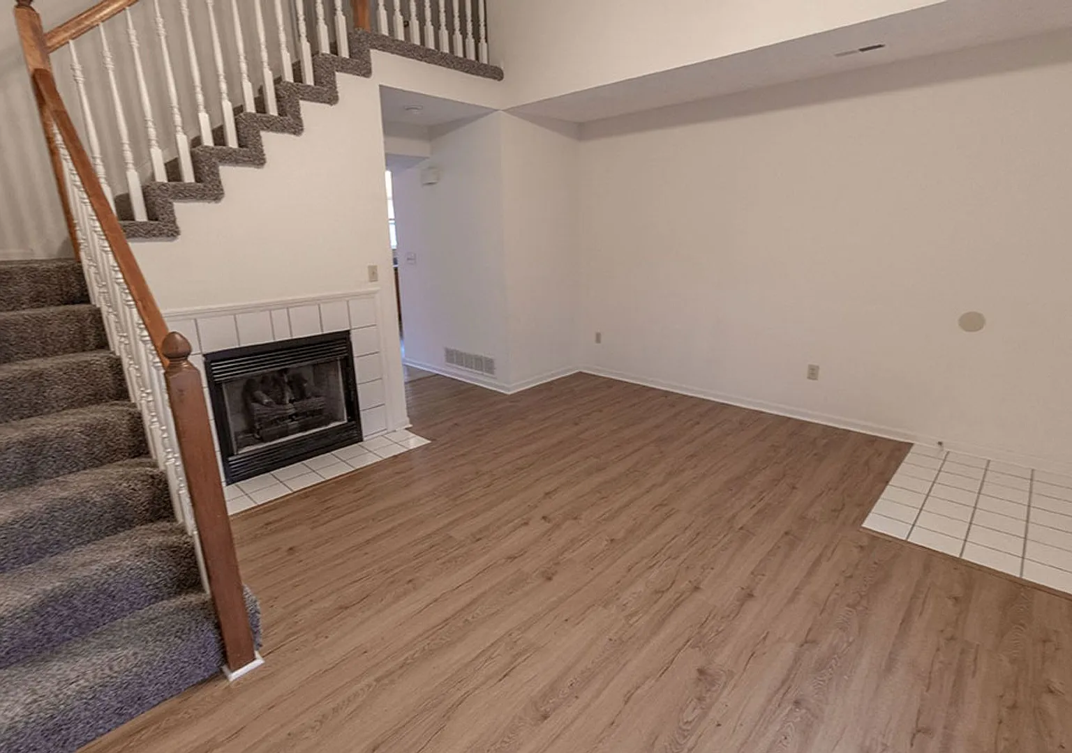 212-214 Nikki Way — Photo 4