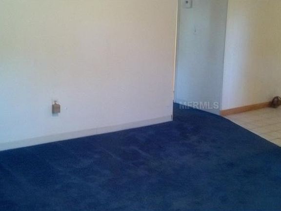 4th image of 560 Pine St E