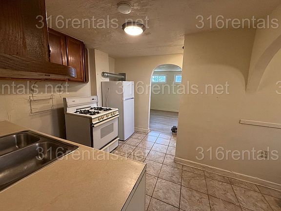 5th image of 1118 1/2 W Dayton Ave