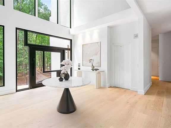 3rd image of 1355 Moores Mill Rd NW