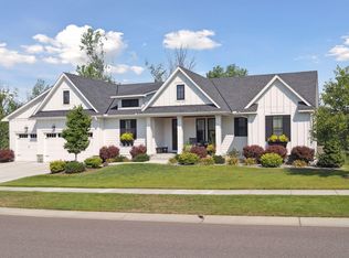 7521 Walnut Grove Ln N, Maple Grove, MN 55311