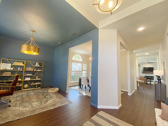 2nd image of 11301 Williamsburg Ln