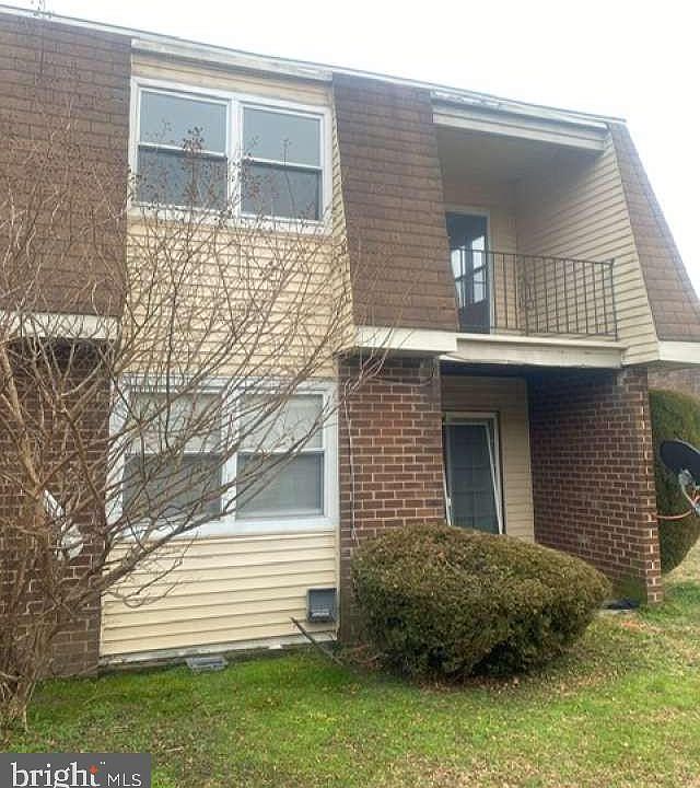 1st image of 32-5 Florence Tollgate Pl