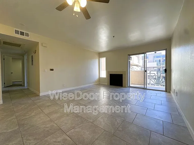 450 E 4th St #311 — Photo 6