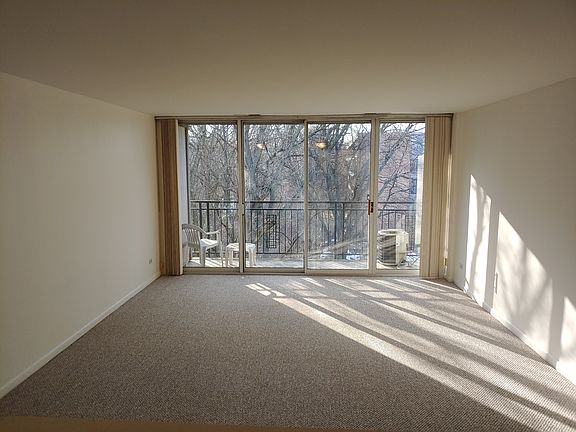 2nd image of 5820 Oakwood Dr Unit 5J
