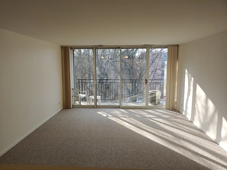 5820 Oakwood Dr #5J — Photo 2