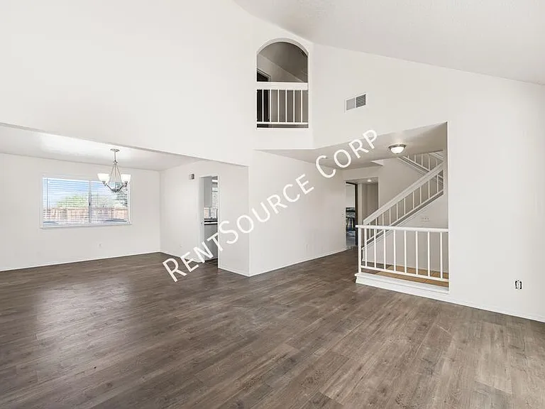 2145 W Avenue P8 — Photo 18
