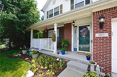 3rd image of 1907 Brookview Dr