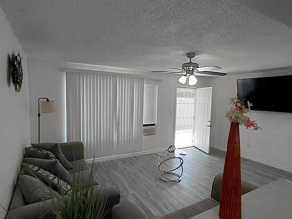 4th image of 4824 1/4 E Live Oak St