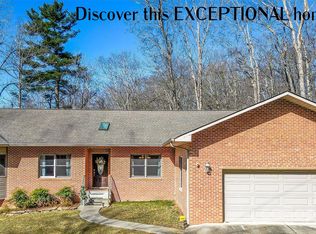 872 Aberdeen Ln, Pisgah Forest, NC 28768