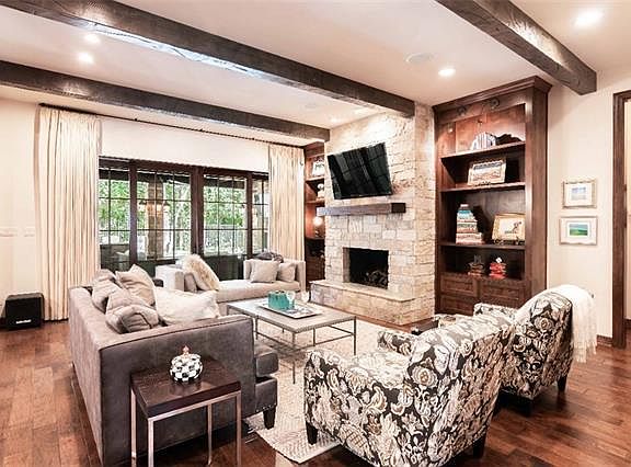 5th image of 3008 Sparkling Brook Ln