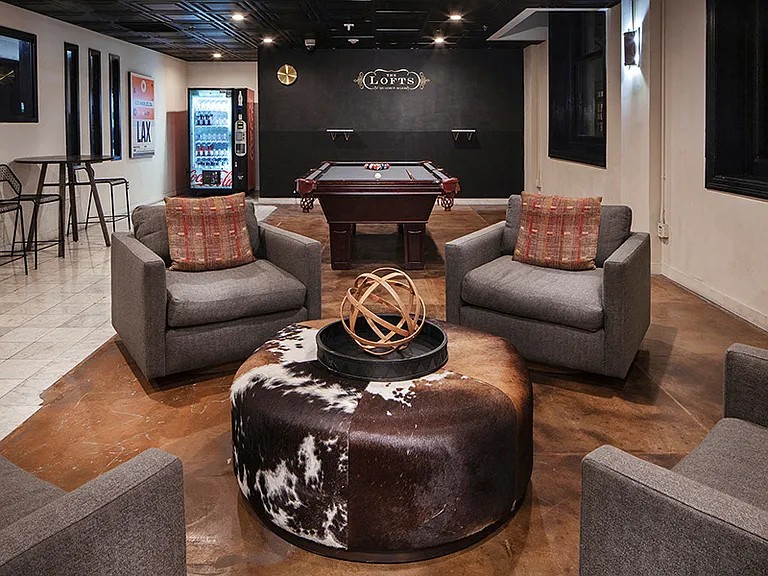 Resident lounge with pool table