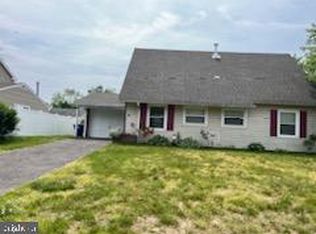 46 Bloomfield Ln, Willingboro, NJ 08046
