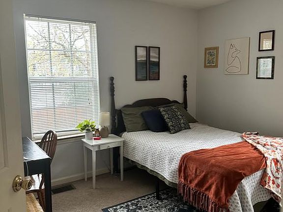 5th image of 241 Kentucky Ave #B
