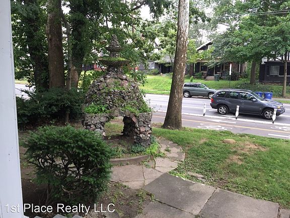 3rd image of 2081 Summit St #2081