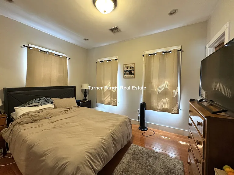44-46 Ward St — Photo 9