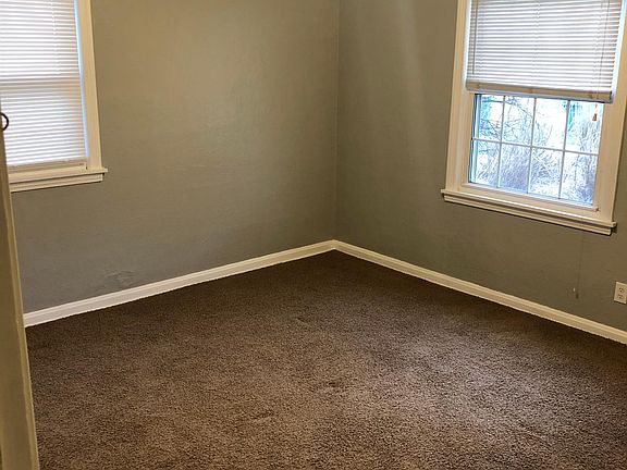 5th image of 6841 Greenleaf Ave