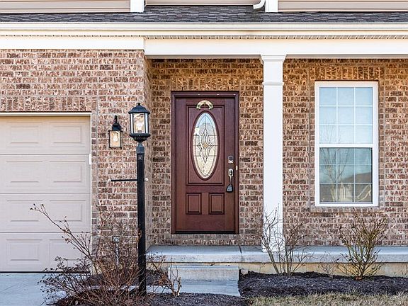 2nd image of 1595 Stonebury Ct