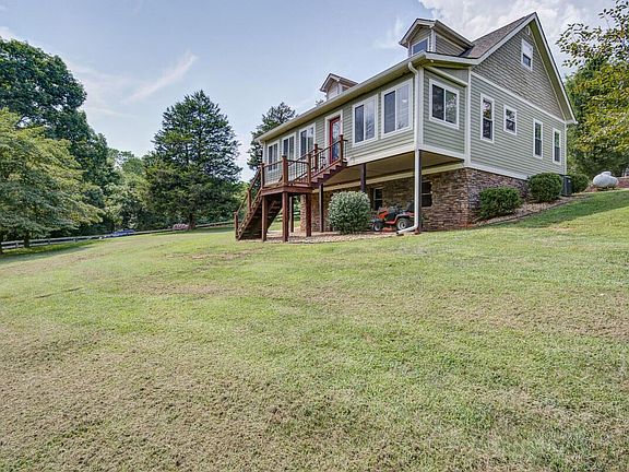 3rd image of 130 Carl Taylor Dr