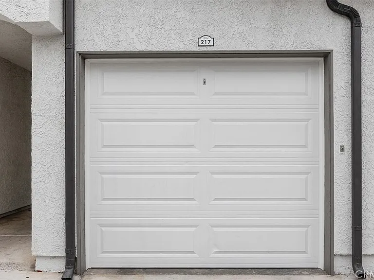 27341 Ryan Dr — Photo 24