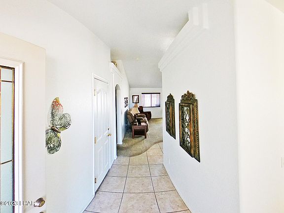 2nd image of 1671 Emerald Dr