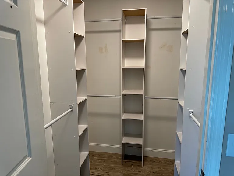 907 Lee Ct — Photo 16