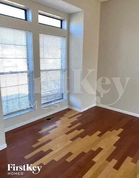 3012 Ambarwent Rd — Photo 2