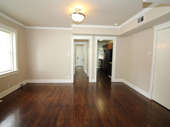 3rd image of 1319 W 39th St APT 2W