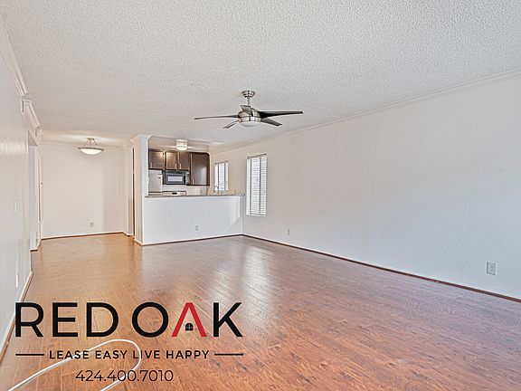 2nd image of 1522 3/4 N Formosa Ave #211