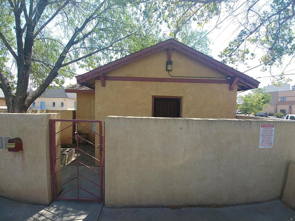1st image of 702 Keleher Ave NW
