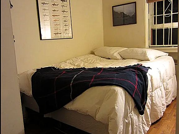 5th image of 206 E 17th St APT 1C