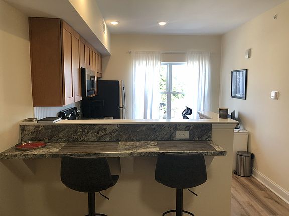 4th image of 180 Penn St #2