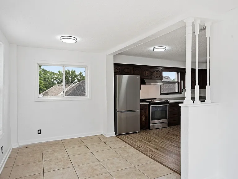 220 Brooklyn Ave — Photo 8